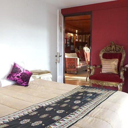 Badjoeri Ethnic Wooden Homestay Bandung Buitenkant foto