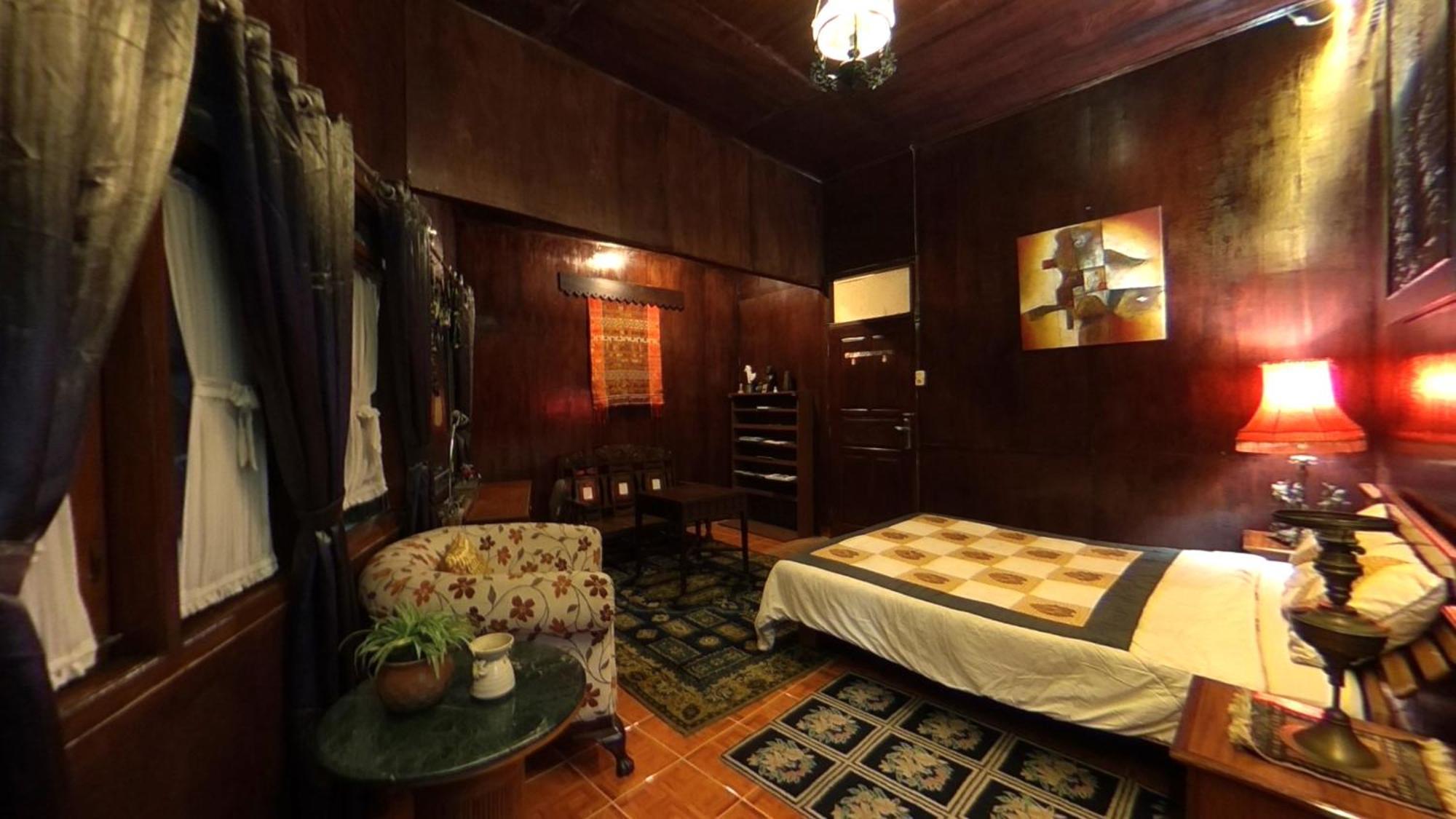 Badjoeri Ethnic Wooden Homestay Bandung Kamer foto