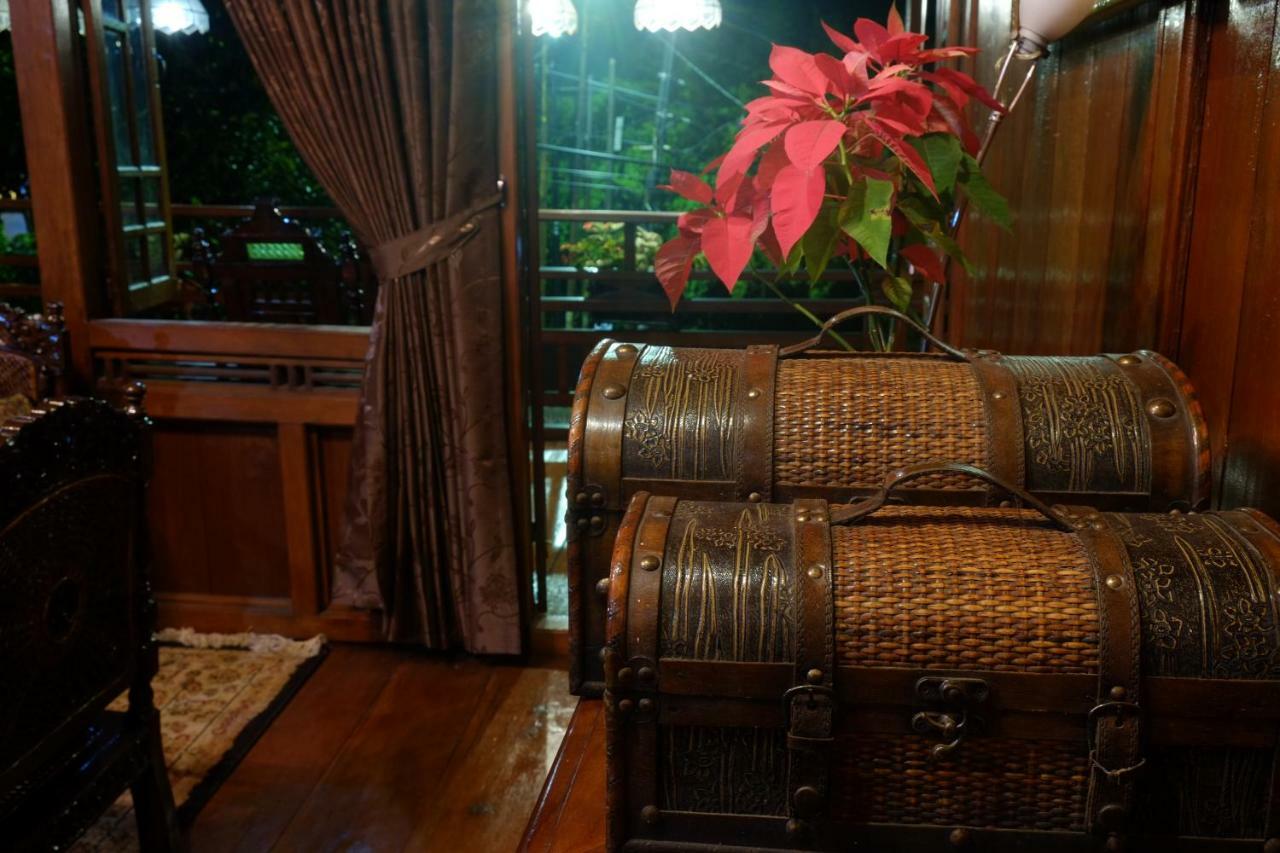 Badjoeri Ethnic Wooden Homestay Bandung Buitenkant foto
